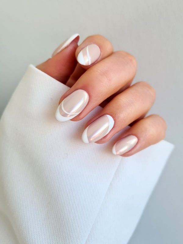 Double Trouble Chrome Nail Powder - Image 2
