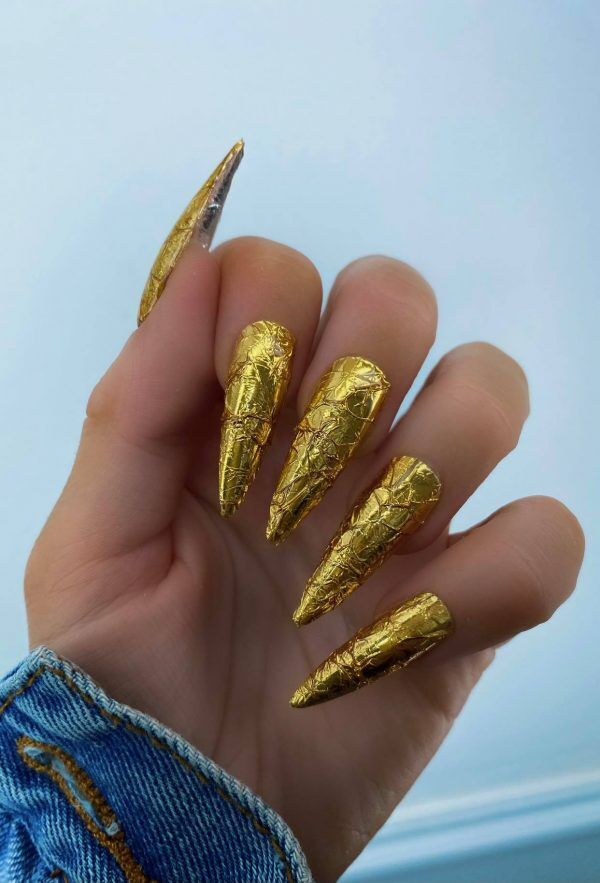 Lecente gold shimmer film nails